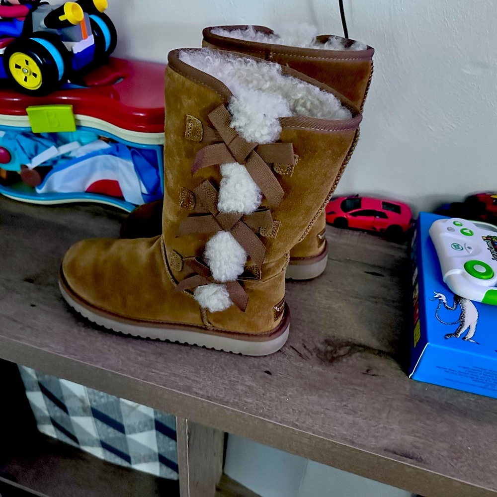 Ugg boots kookaburra